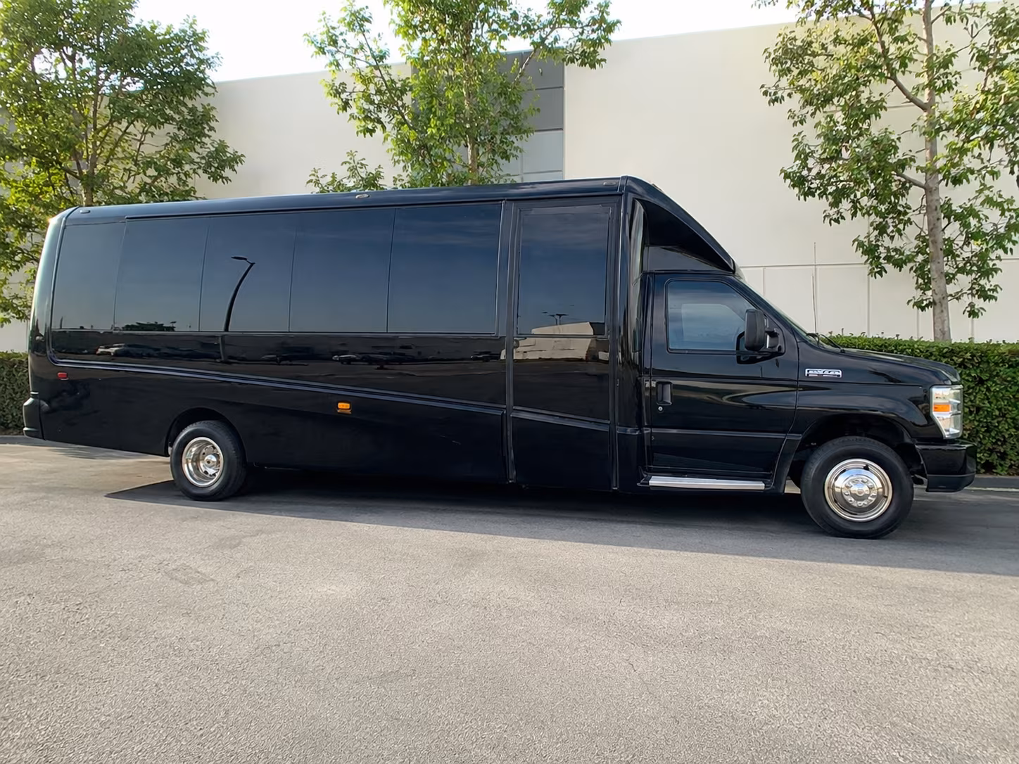 guest shuttles to cooper x27 s hawk and wedding venues around pembroke pines