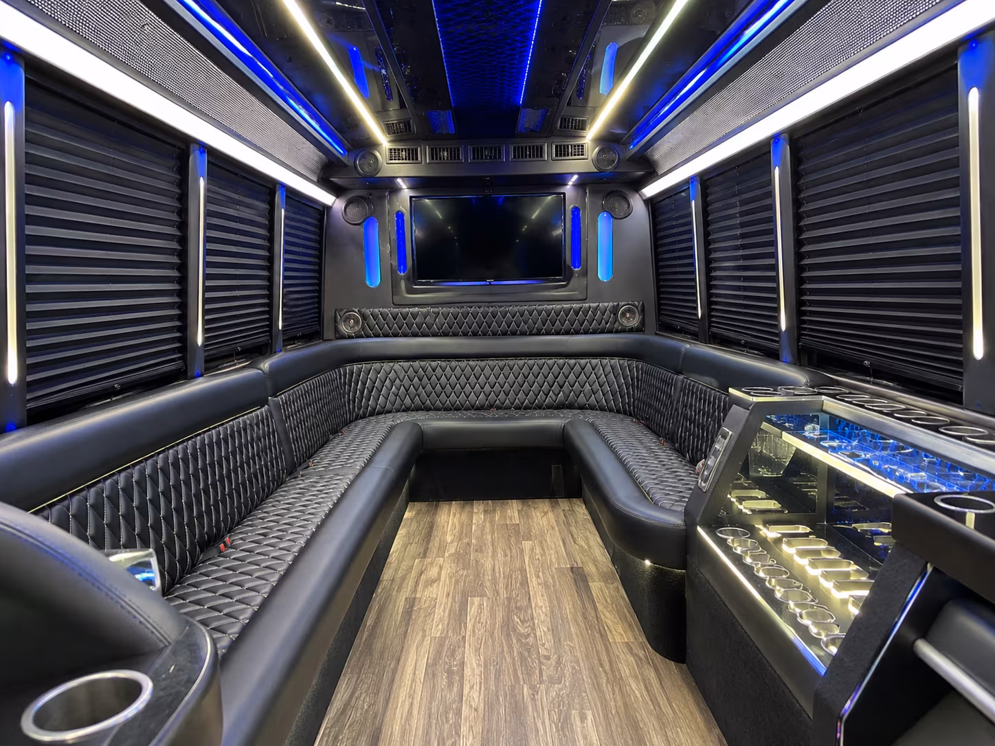pembroke pines corporate retreat shuttle bus rentals