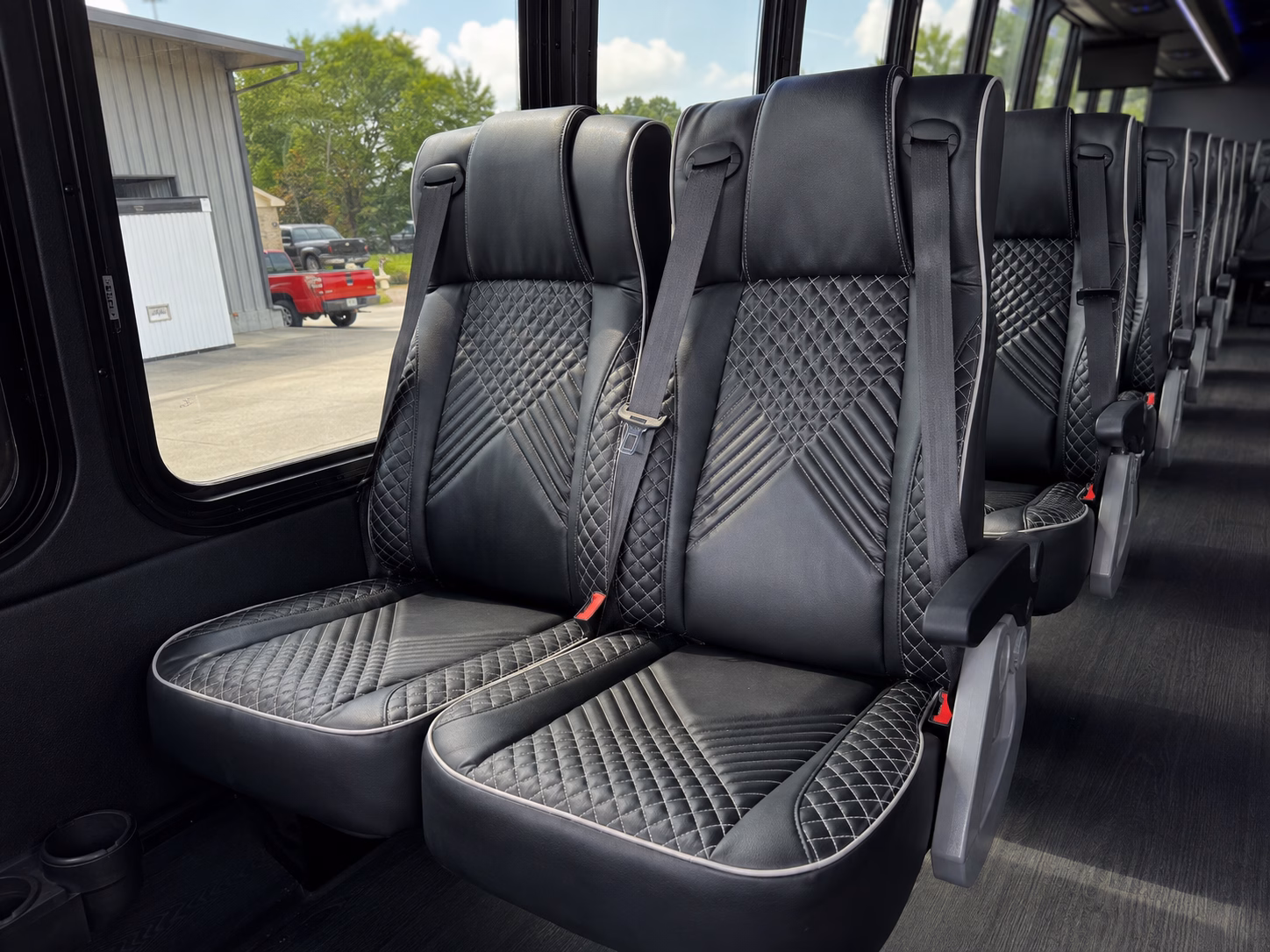shuttle services for airline crews and airport staff in pembroke pines