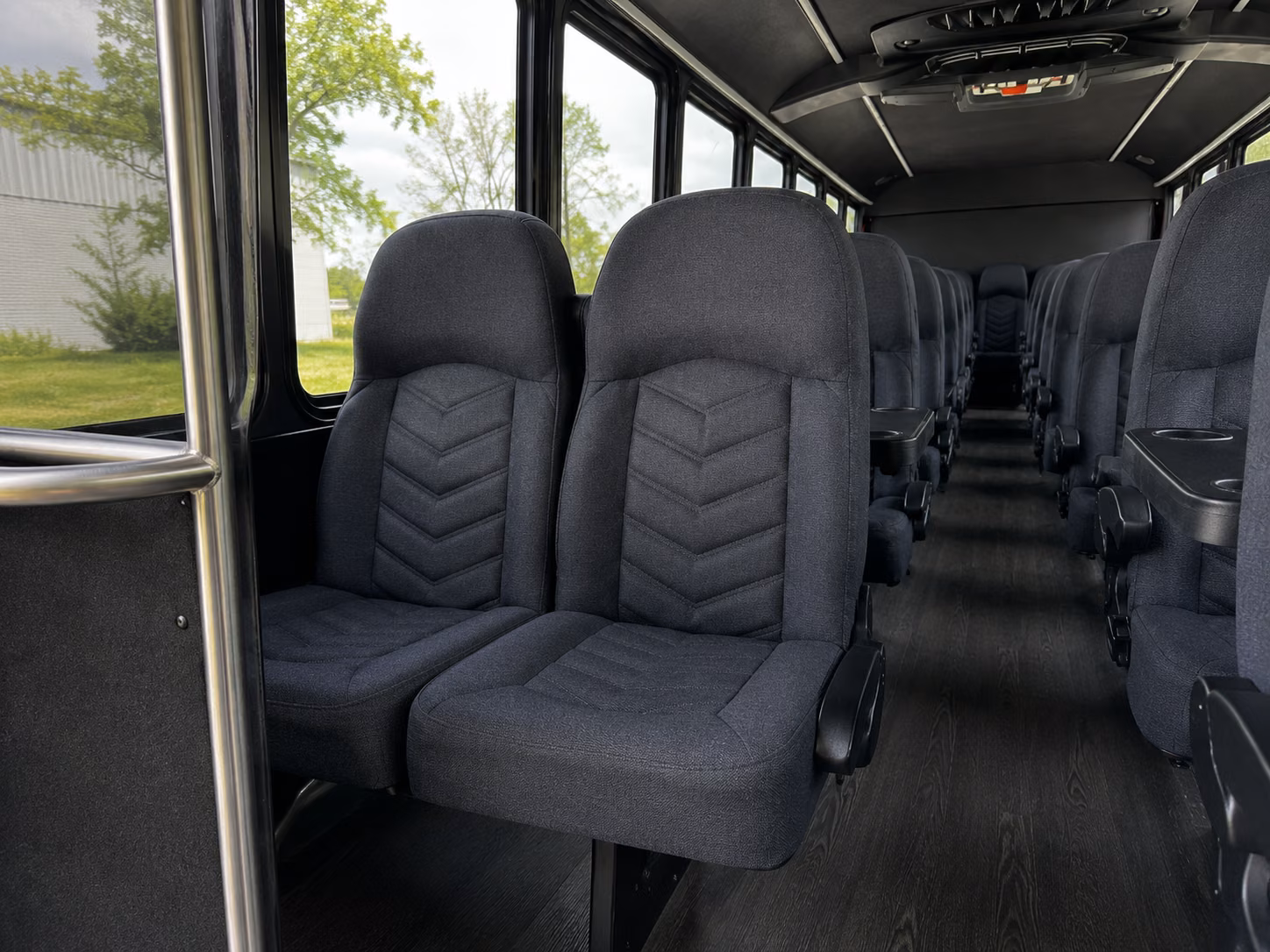 the bus type and amenities